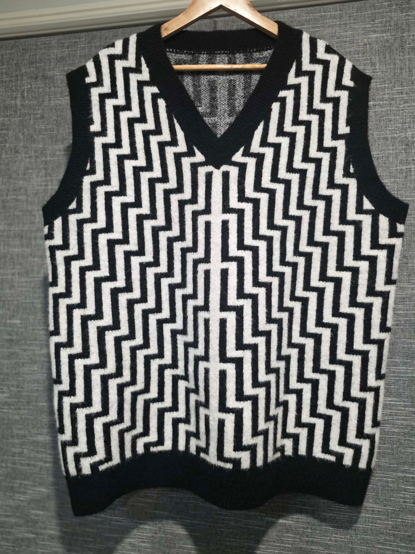 One off Poutama vest